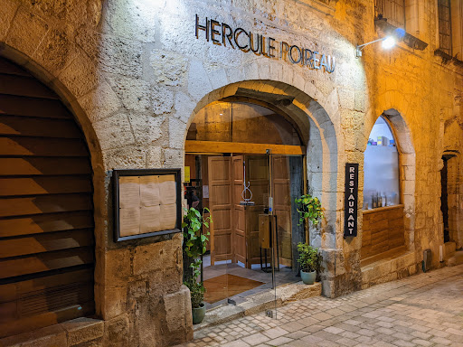 Choisissez notre restaurant traditionnel Hercule Poireau à Périgueux. Dégustez de délicieux plats aux saveurs du terroir et composés de bons produits frais.