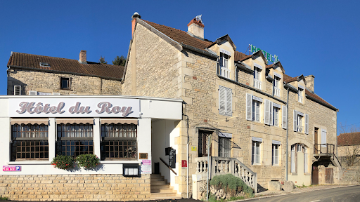 Notre hôtel-restaurant vous accueille de manière chaleureuse dans des chambres tout confort. Notre restaurant est ouvert tous les midis et les soirs du mercredi au samedi