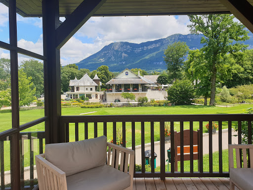 Le Restaurant du Golf d'Aix les Bains vous invite à découvrir la finesse de notre cuisine traditionnelle de brasserie.