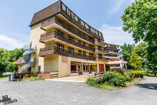 Votre hôtel Brit Hotel du Laca situé à Capvern-les-Bains vous accueille tout au long de l'année dans un cadre chaleureux et relaxant. Venez décou