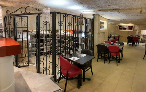 Notre restaurant à Saint-Émilion vous propose une cuisine traditionnelle française à base de produits frais du Sud-Ouest