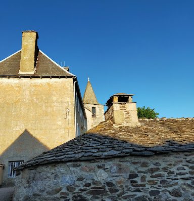 H?tel restaurant Vergnet : Pensez ? r?server votre s?jour sur les plateaux de l'Aubrac en Loz?re. O? d?tente