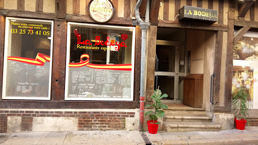 RESTAURANT DE PAËLLA A TROYES.