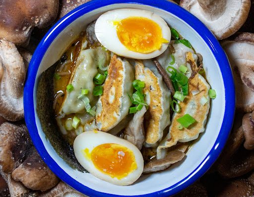 Street food asiatique (Gyoza) en centre ville de Nantes et Angers. Nos raviolis farcis au boeuf