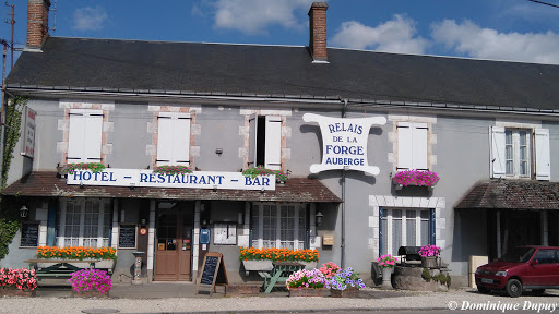 ce site présente l'auberge le Relais de La forge à Loury