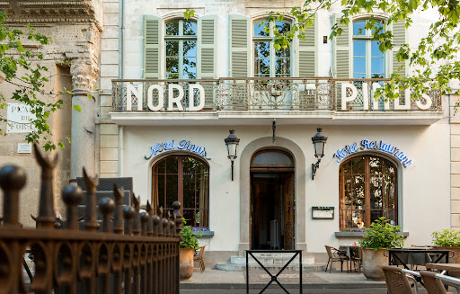 Looking for a unique hotel room in Arles? Stay at Le Nord-Pinus and enjoy your time in Arles. Discover the place to stay in Arles.