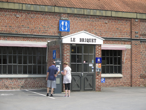 Le restaurant Le Briquet vous propose de goûter aux saveurs traditionnelles du Nord-Pas de Calais dans un cadre unique et convivial !