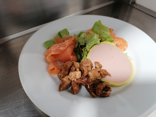 L'oeuf et la poule - Bar et restaurant situé dans la galerie commerciale d'Intermarché à Beaupréau. L'oeuf et la poule vous propose