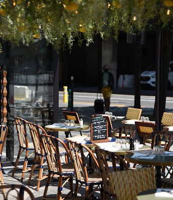 C'est au coeur du 12e arrondissement que Patty prend ses quartiers et propose une cuisine créative et généreuse dans une atmosphère conviviale qui rappelle les vacances.