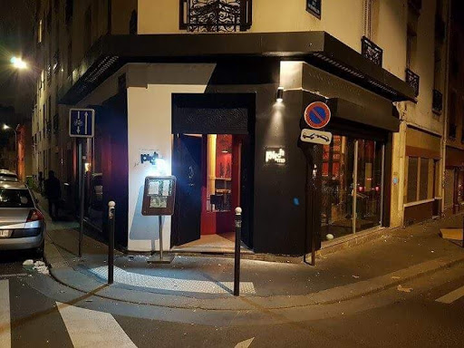 Restaurant / Afro bar / Événements / Revue