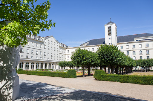 Découvrez les atouts et les possibilités d'hébergement à Angers proposées par l'Hôtel Bon Pasteur. Nous vous accueillons pour un séjour