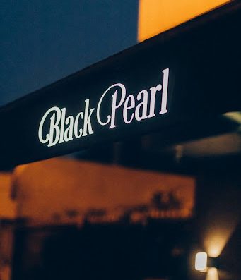 Black Pearl Cannes Pub Restaurant Bar