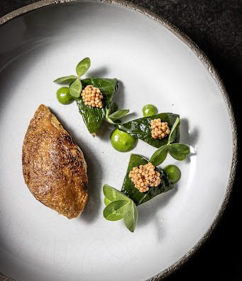 Braise a été créé autour de la cuisson au feu.Les produits y sont tous travaillés au feu de bois