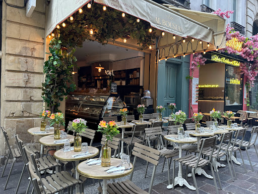 Découvrez un délicieux voyage culinaire avec notre traiteur libanais. Des plats authentiques préparés avec passion. Livraison sur Paris et sa région.