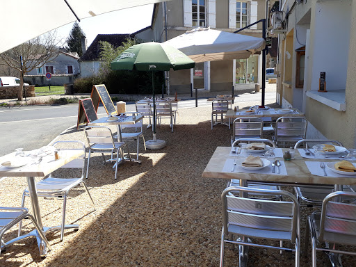 Restaurant Le Corgnacois à Thiviers en Dordogne : restaurant et traiteur traditionnel à Exideuil en Charente .