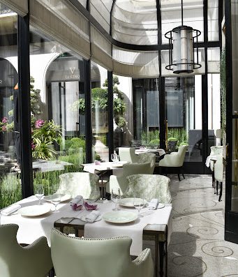 L’Orangerie at Four Seasons Hotel George V