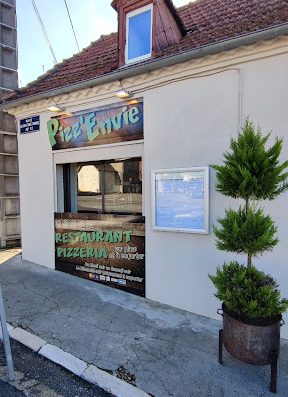 PIZZ'ENVIE est un restaurant à Lembeye dans le Béarn proposant des pizzas faites qu'avec des produits locaux et frais