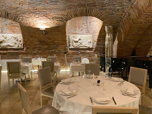 Les Caves de la Maréchale : restaurant gastronomique et romantique à Toulouse