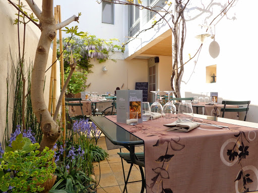 Découvrez un restaurant niché au cœur de Noirmoutier en l'île. Un bistrot pour découvrir des plats gourmands entre Terre et Mer