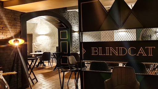 Plongez dans l’univers New-Yorkais des années 20 dans votre lieu de vie Blindcat. Un restaurant bistronomique