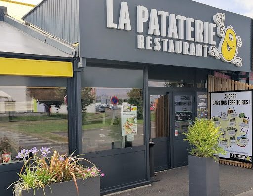 Entrer dans un restaurant La Pataterie