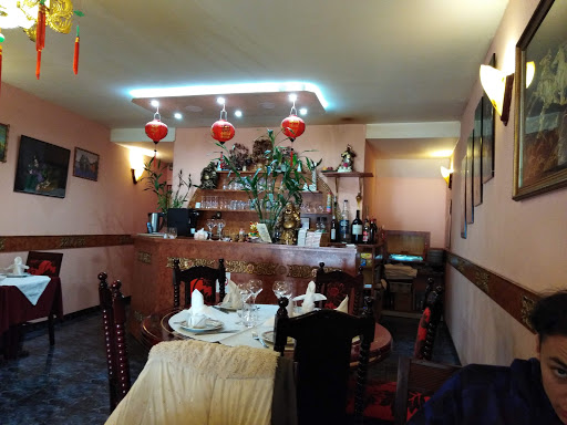 Notre restaurant vous accueille du mardi au dimanche et vous propose de la cuisine traditionnelle vietnamienne ou chinoise dans notre établissement à Briey.